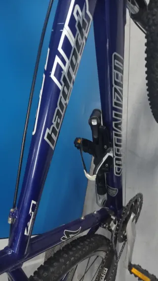 Bicicleta Specialized Hardrock Morada