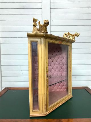 Vitrina Antigua Esquinera Dorada.