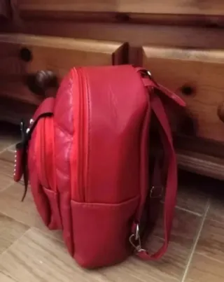 Bolso Mochila estilo casual Color rojo (NUEVO)