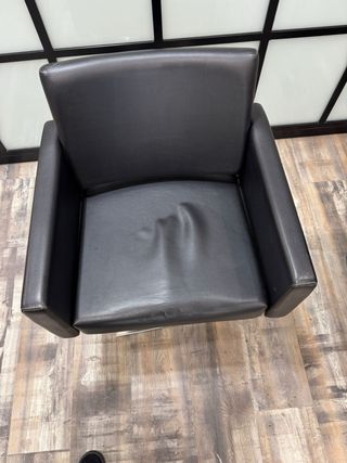 9 Poltrone da parrucchiere nere con sollevatore