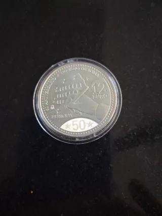 Moneda Plata 12 € con los Reyes Carlos I y Sofia