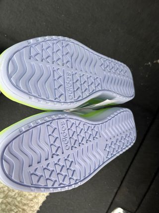 Zapatillas Adidas Blancas y Verdes