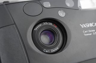 Yashica T4 35mm Film Camera compatta analogica