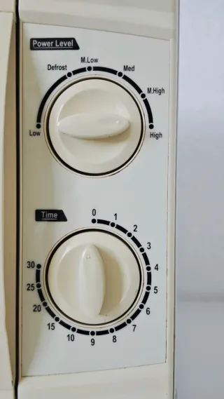 Microondas Schneider 23L 700W Sin Grill