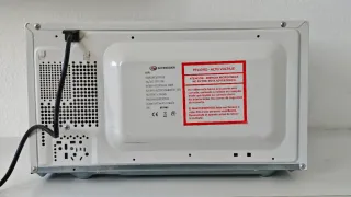 Microondas Schneider 23L 700W Sin Grill