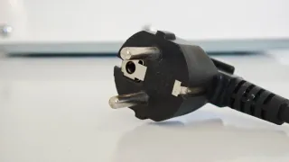 Microondas Schneider 23L 700W Sin Grill