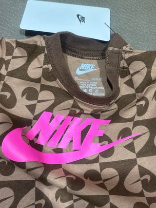 Set neonata Nike fantasia cuori