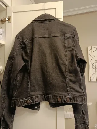 Cazadora vaquera gris Pull&Bear Talla M