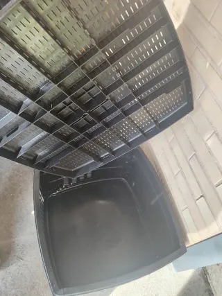 Mesa auxiliar ratán negra y gris