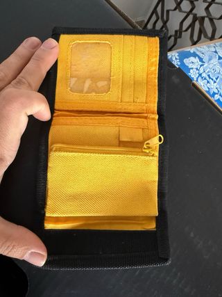 Cartera Oficial Tomb Raider Lara Croft