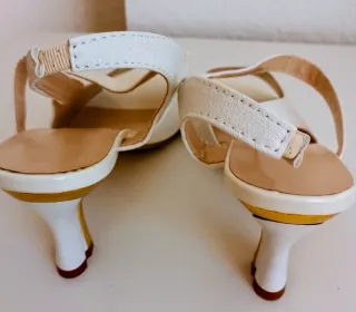 PROMO Zapatos de tacón blancos dorados T39