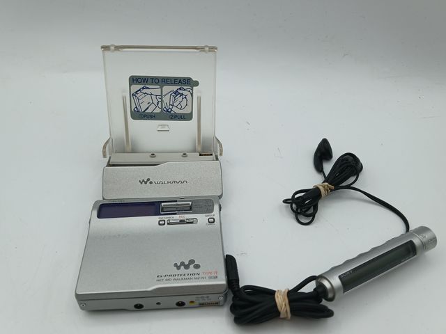 Sony MZ-N1 NetMD Walkman Argento