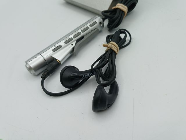 Sony MZ-N1 NetMD Walkman Argento