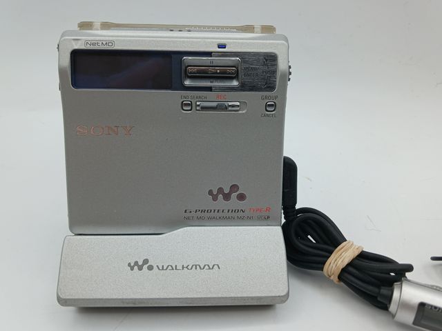 Sony MZ-N1 NetMD Walkman Argento