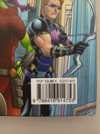 Libro Superhéroes MARVEL.