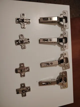 Cerniera Salice 18mm con basetta ammortizzata