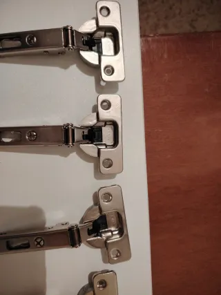 Cerniera Salice 18mm con basetta ammortizzata