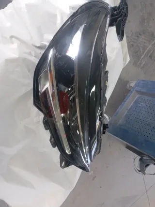 Faro Delantero Derecho Opel Corsa Del lado derecho