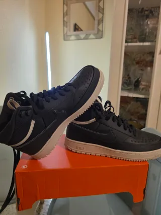 Nike Court Vision Mid Negro/Beige