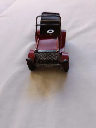 2 Coches de Hojalata Rojos