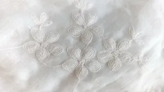 Bufanda Punto Roma bordada