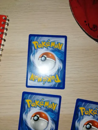 3 Cartas Pokémon Raras V