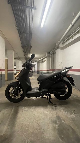 Moto Kymco Agility City 125cc scooter