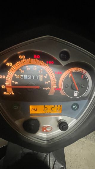 Moto Scooter Automática Negra