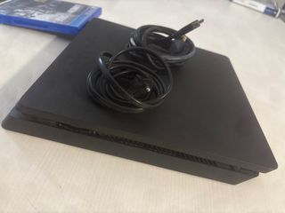 PS4 Slim 500GB Nuova + Gioco