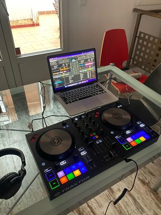 Controladora DJ Traktor S2 MK3