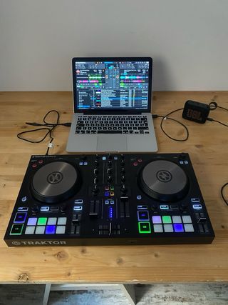 Controladora DJ Traktor S2 MK3