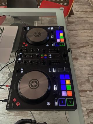 Controladora DJ Traktor S2 MK3