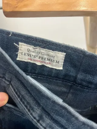 Levis 512 W32 L34