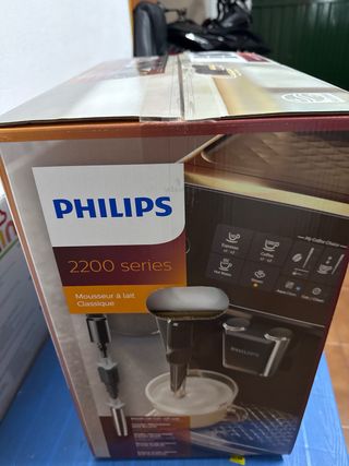 Cafetera Philips Serie 2200 Classic Milk Frother