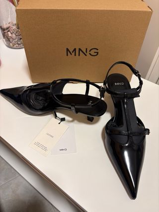 Zapatos de tacón kitten negros de piel