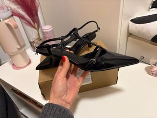 Zapatos de tacón kitten negros de piel