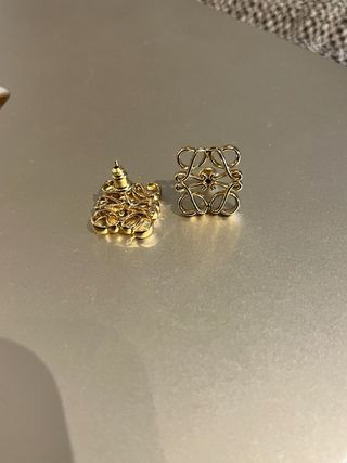 Pendientes Loewe dorados