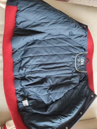 Cazadora Bomber Zara Azul y Blanca