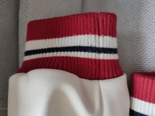 Cazadora Bomber Zara Azul y Blanca