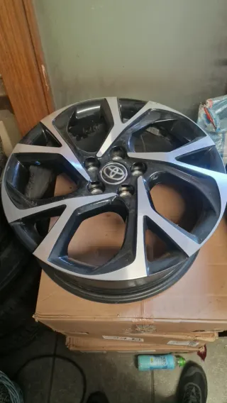 Llantas Toyota CHR 18 Pulgadas