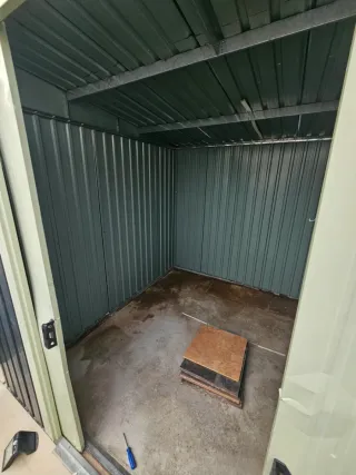 Caseta de jardín metálica gris y verde