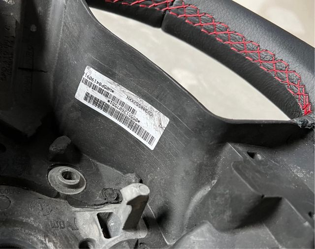 Volante Seat León 2 Altea Costura Roja