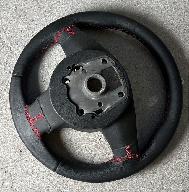 Volante Seat León 2 Altea Costura Roja