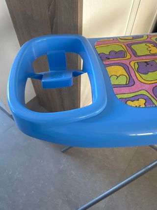 Mesa de planchar de juguete azul