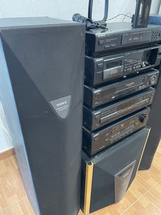 Equipo de música Sony: Ampli, CD, Radio, VHS, etc.