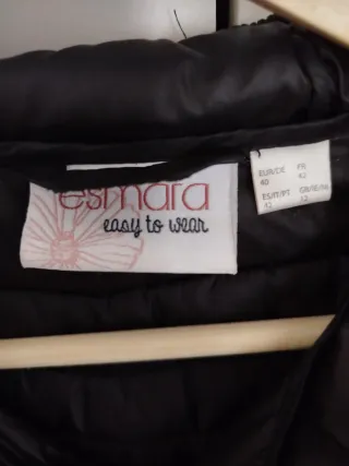 Chaqueta acolchada mujer negra