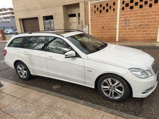 Mercedes-Benz E300. 2011