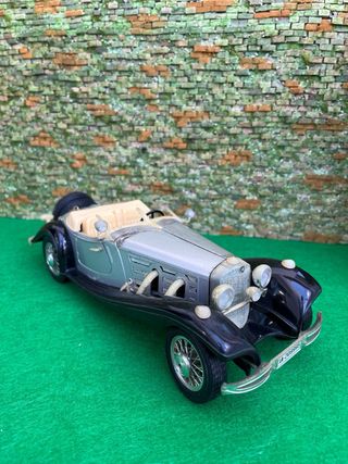 Mercedes-Benz 500K Roadster (1936) – Escala 1:18
