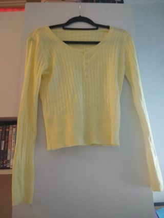 Jersey amarillo pastel botones canalé