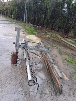 Aplanador de pista hípica